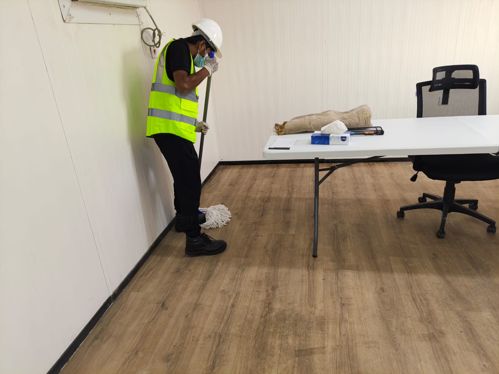 Indoor cleaner